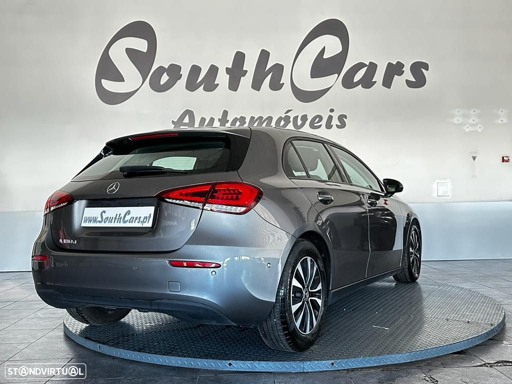 Mercedes-Benz A 180 7G-DCT Advanced Progressive - 4