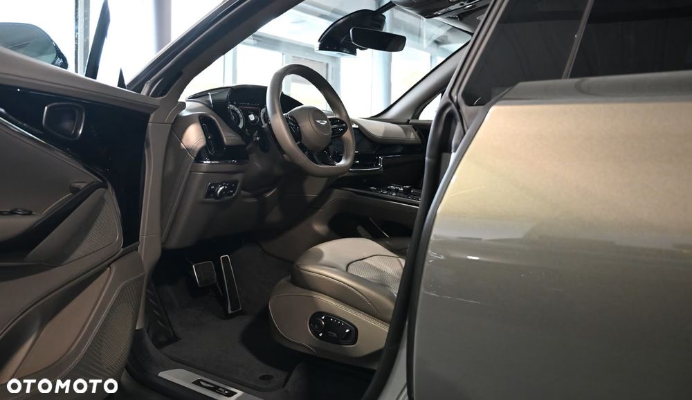 Aston Martin DBX707 - 11