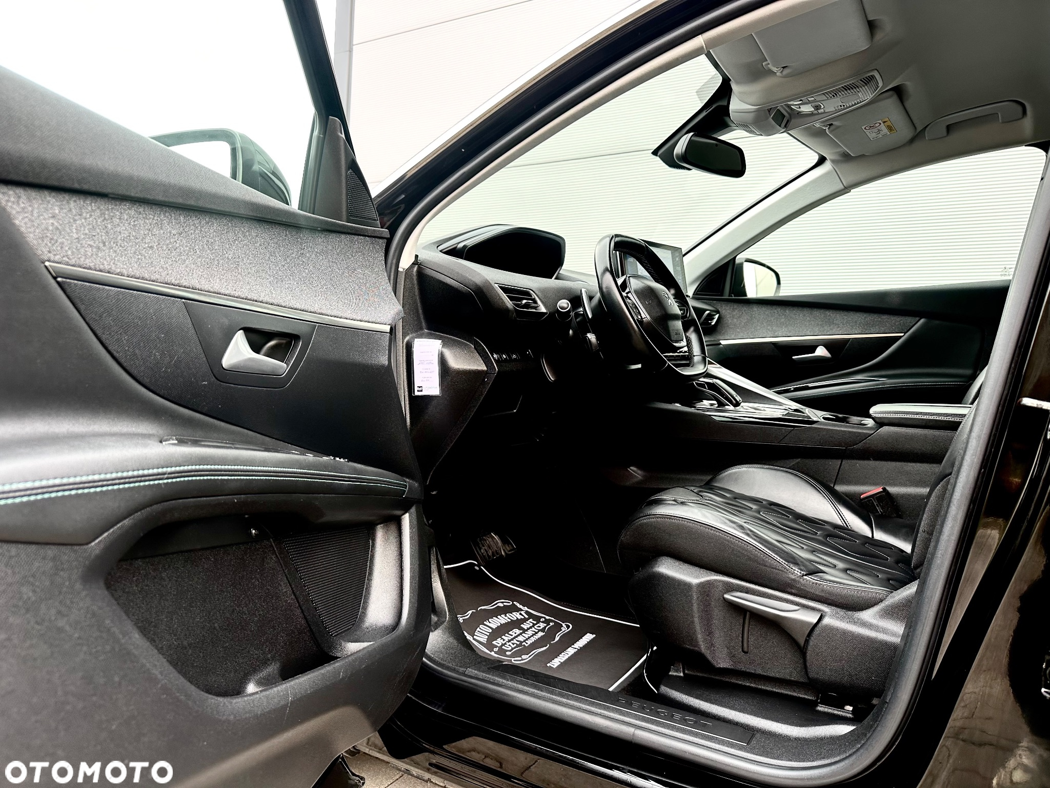 Peugeot 3008 BlueHDi 130 Stop & Start EAT8 Allure - 22