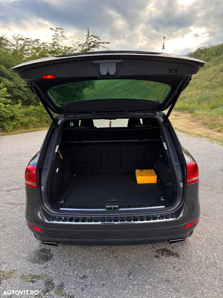 Volkswagen Touareg - 11