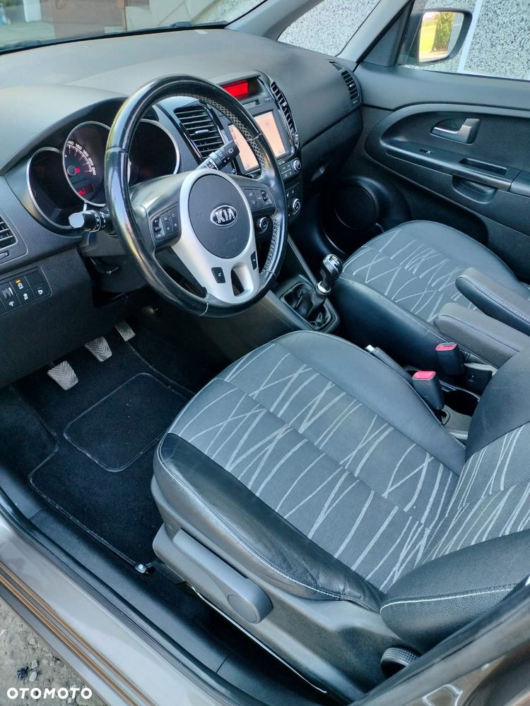 Kia Venga - 6