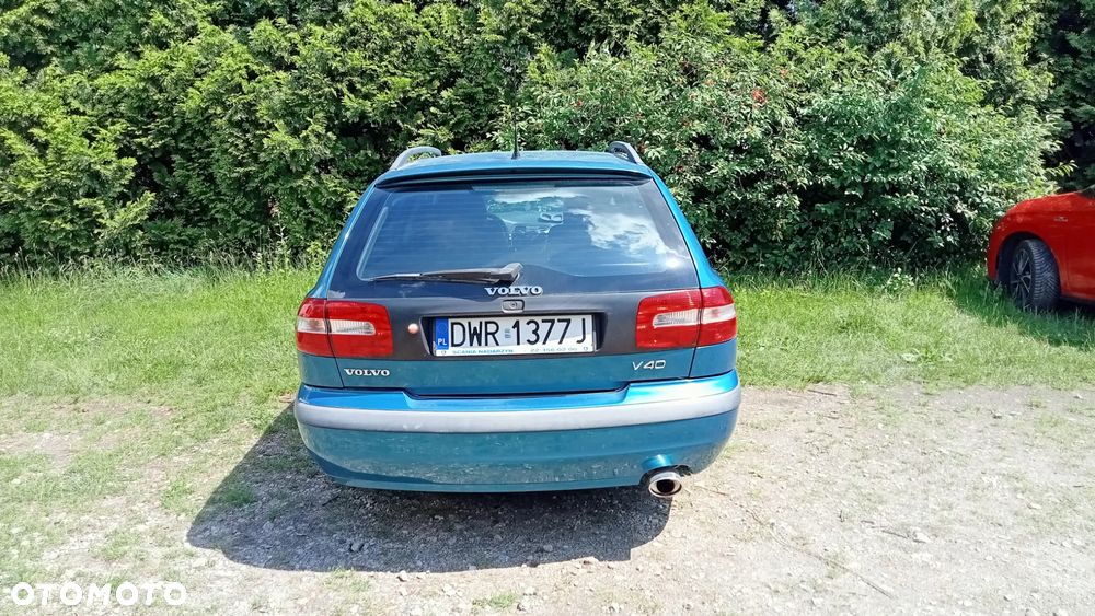 Volvo V40 2.0 - 10