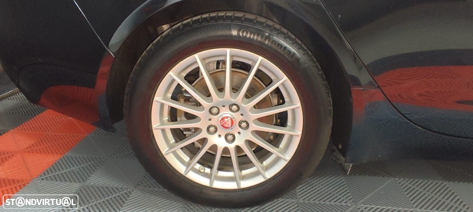 Jaguar XE 2.0 D Prestige - 13