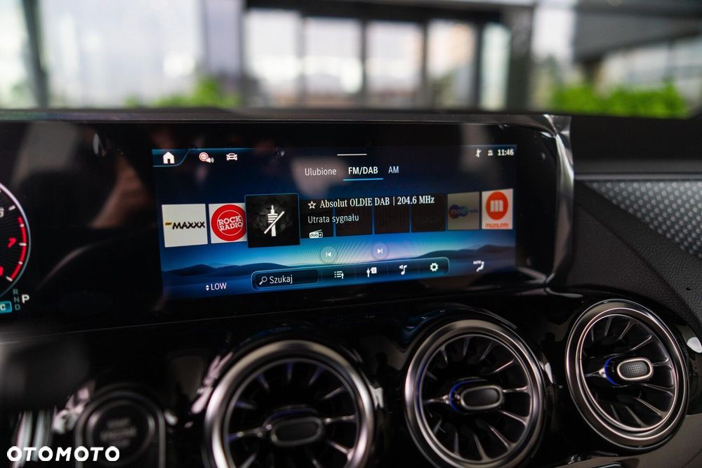 Mercedes-Benz GLA - 12