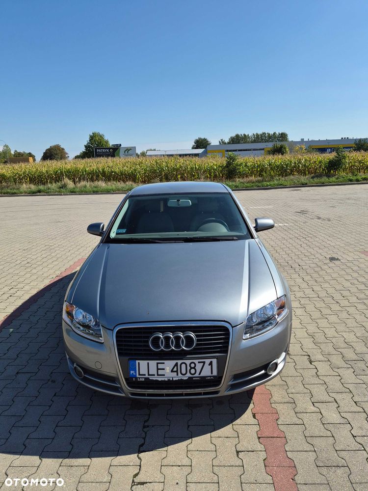 Audi A4 Limousine - 3