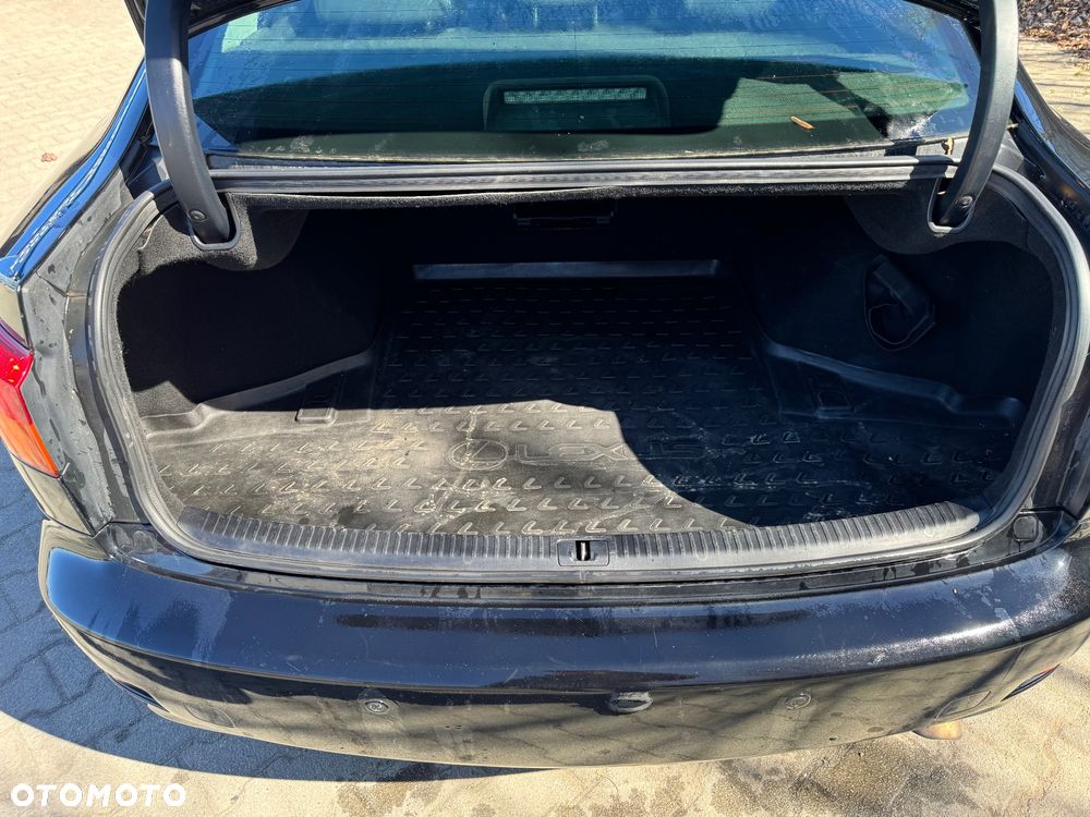 Lexus IS 220 D Prestige - 13