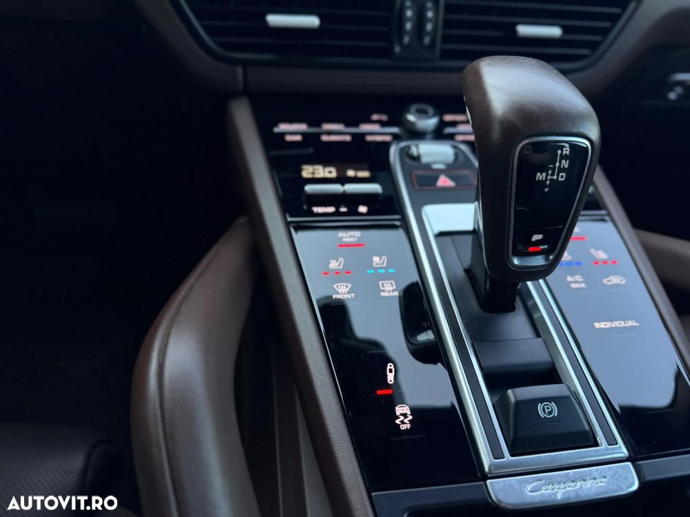 Porsche Cayenne E-Hybrid Tiptronic S - 20