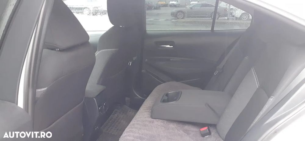 Toyota Corolla 1.8 HSD Business - 10