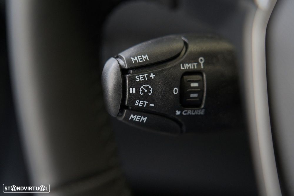 Peugeot 208 1.2 Edition - 20