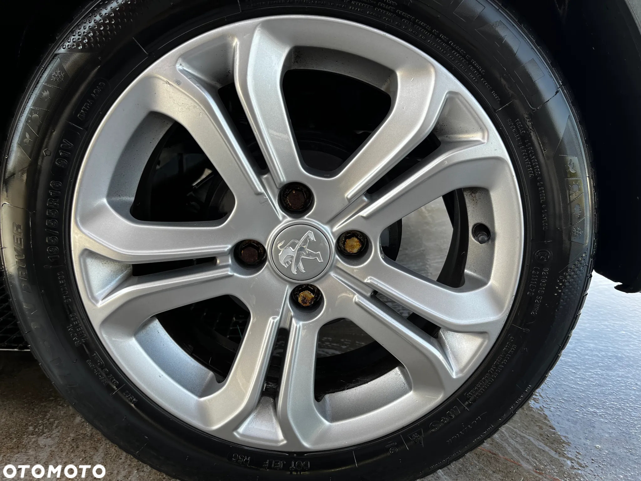 Peugeot 208 1.2 PureTech Allure - 22
