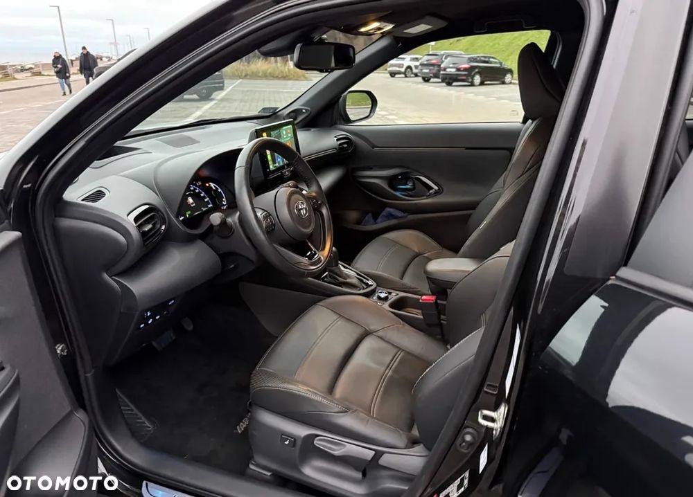 Toyota Yaris Hybrid 1.5 Premiere Edition - 10