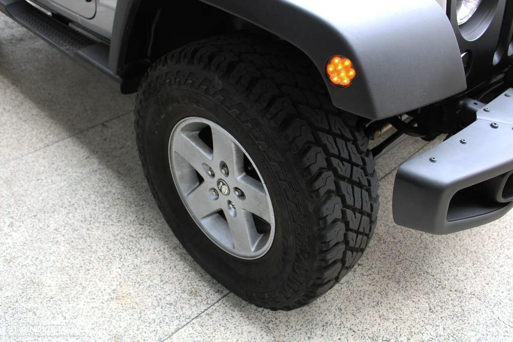Jeep Wrangler 2.8 CRD ATX Sport - 52