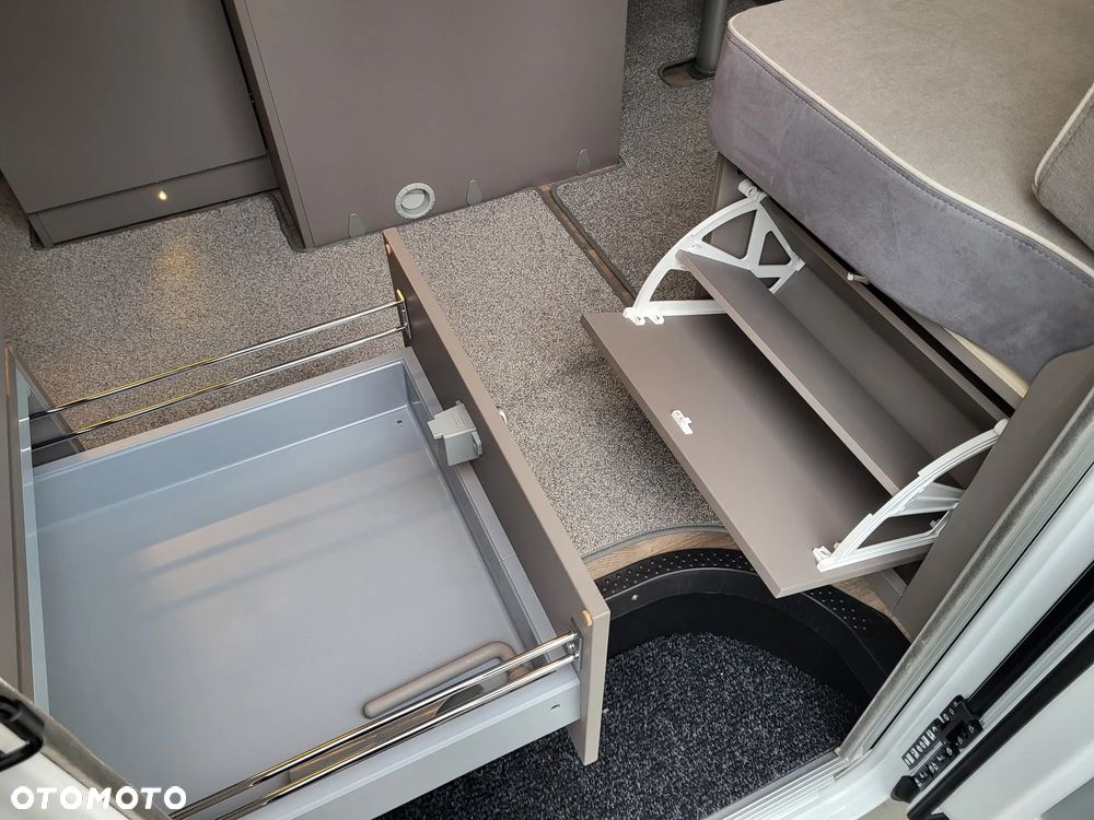 LMC Tourer Lift H634 - 4 osobowy / Ford Transit - 10