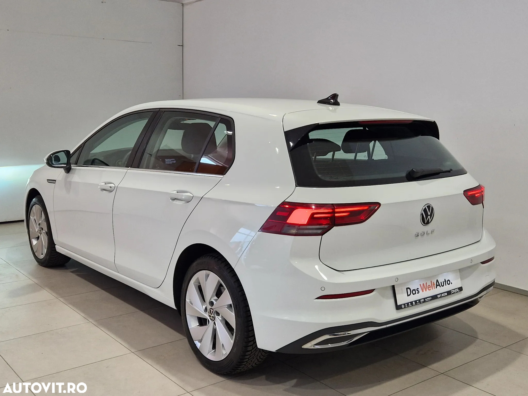 Volkswagen Golf 2.0 TDI DSG Style - 3