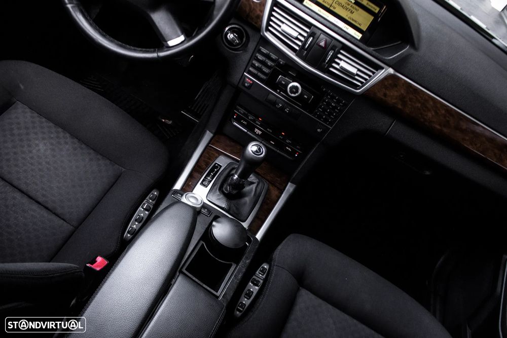 Mercedes-Benz E 220 BlueTEC 9G-TRONIC - 36