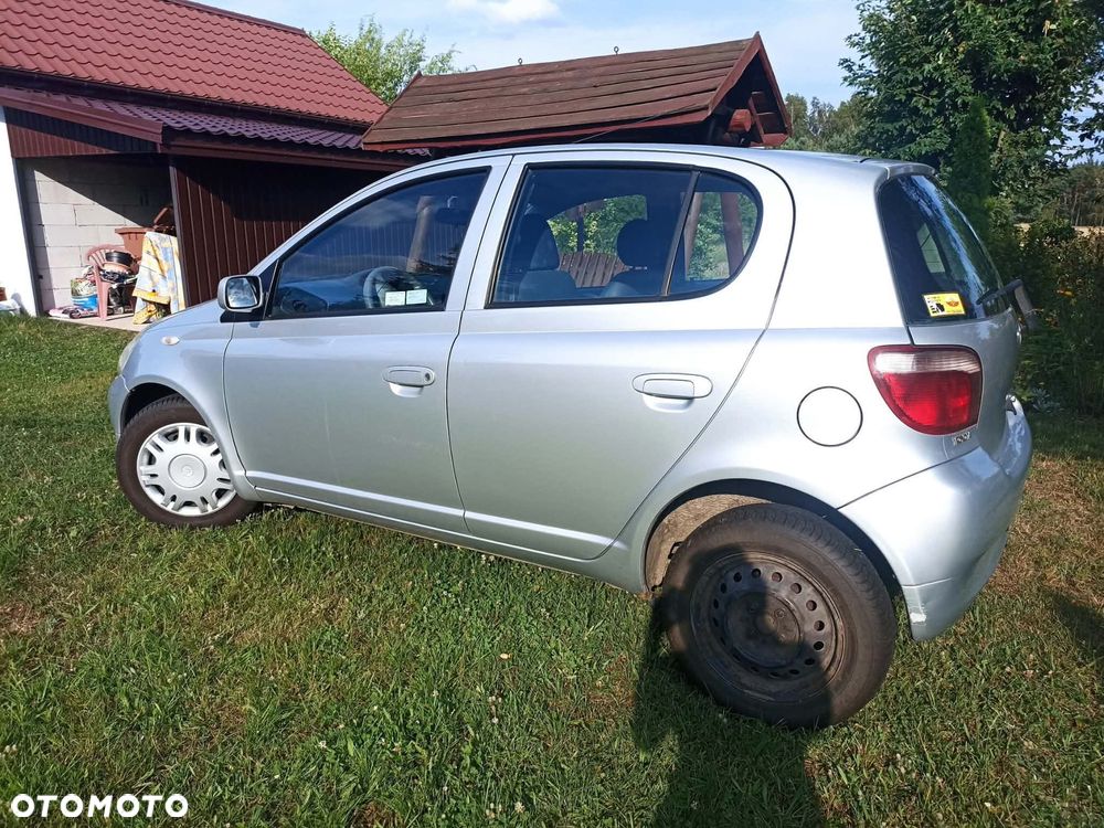 Toyota Yaris 2003 photo 3