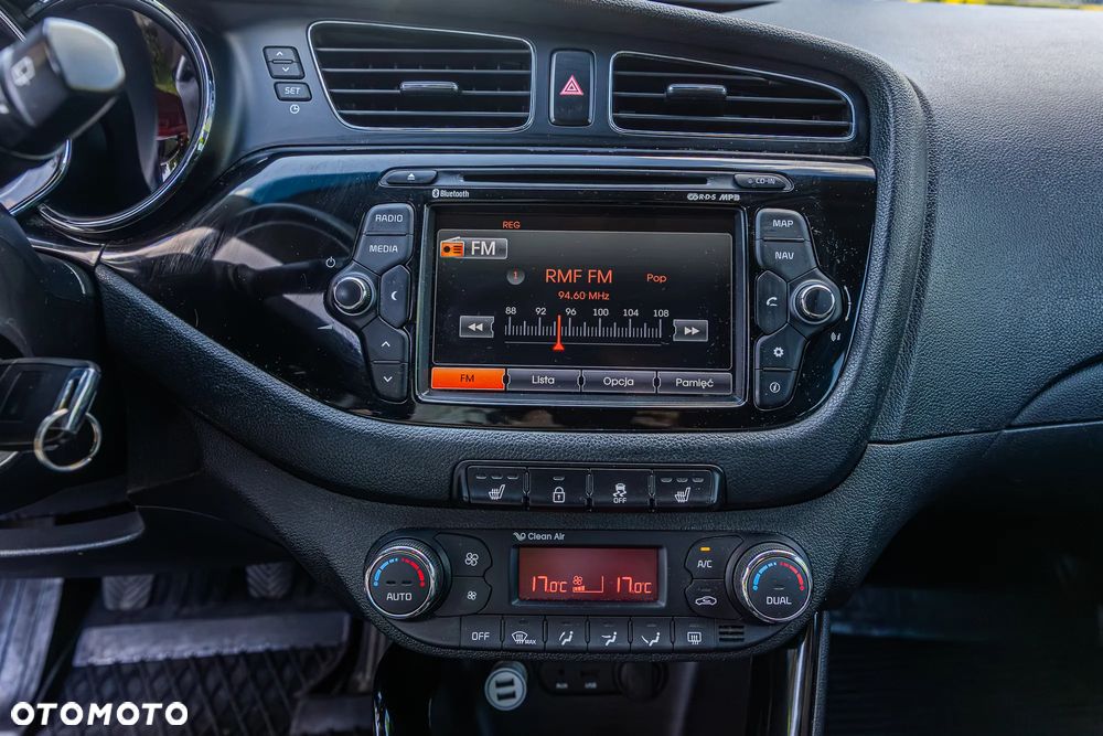 Kia Ceed 1.6 GDI Dream Team Edition - 24