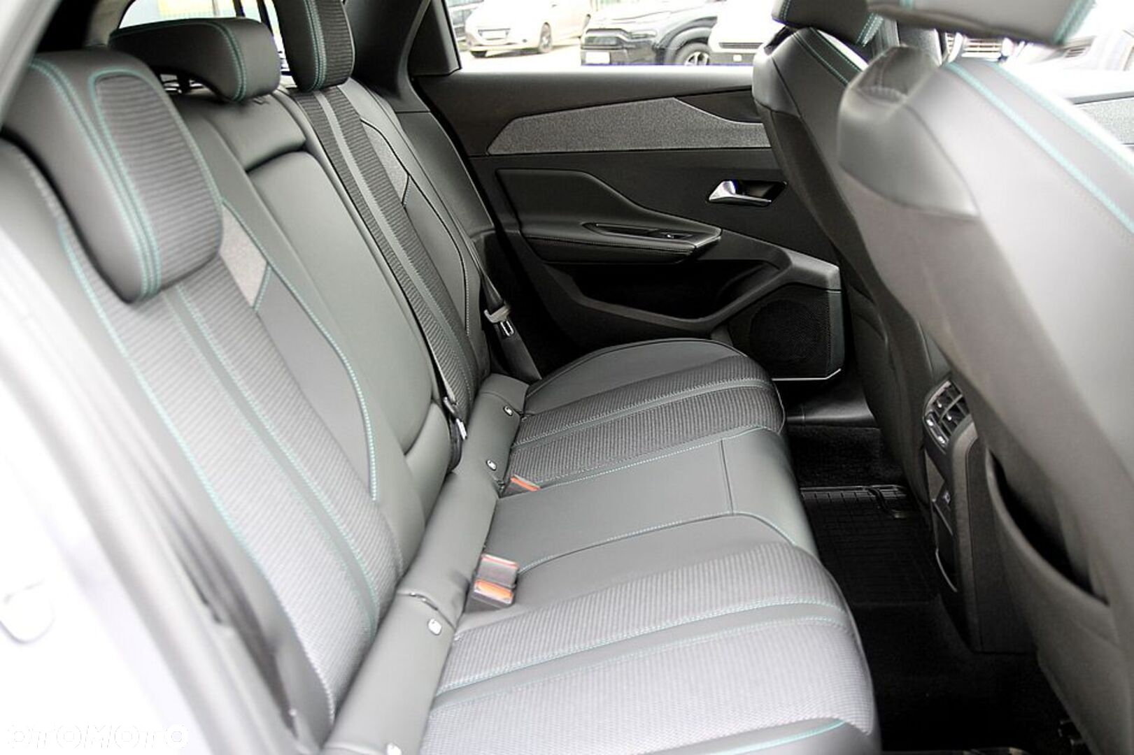 Peugeot 308 1.5 BlueHDi Allure Pack S&S EAT8 - 25