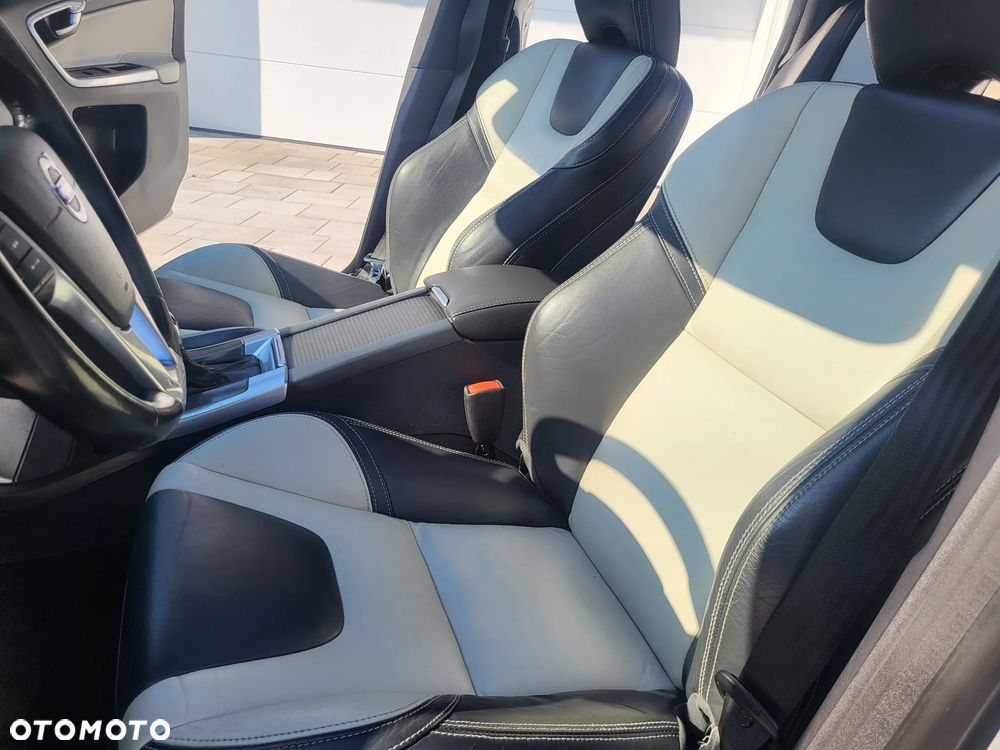 Volvo XC 60 D4 Drive-E Momentum - 23