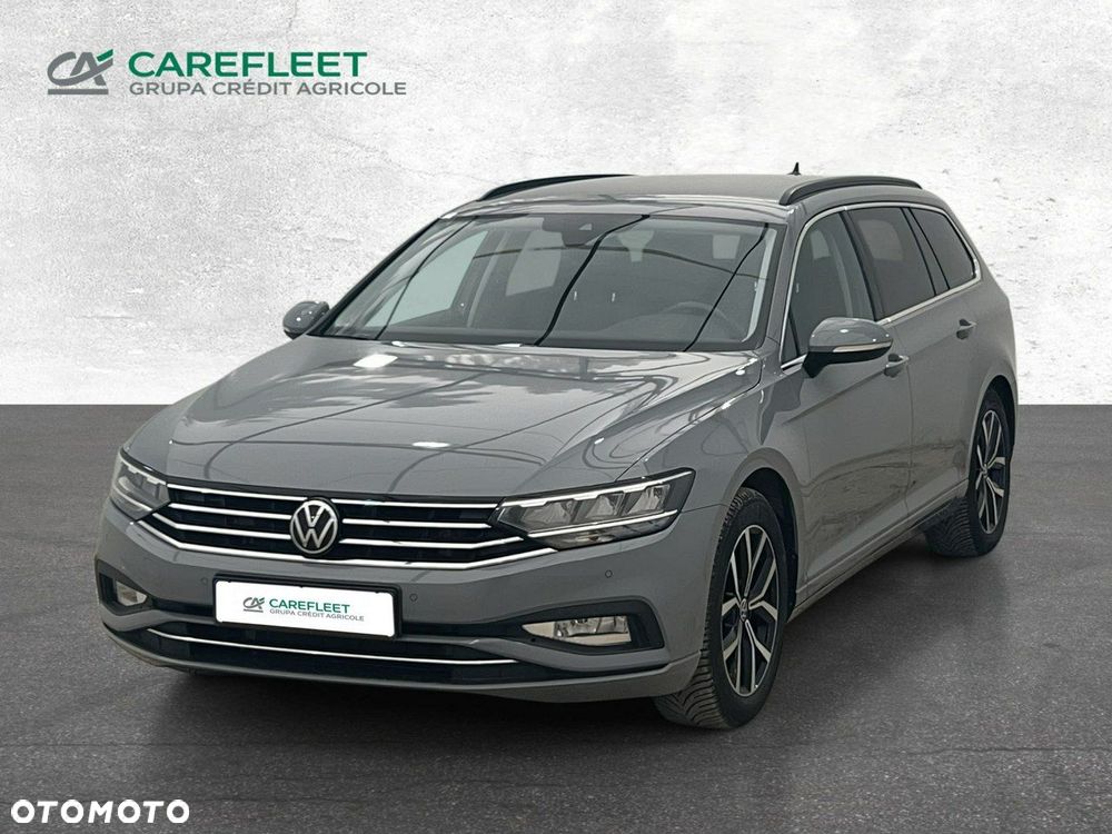 Volkswagen Passat - 1