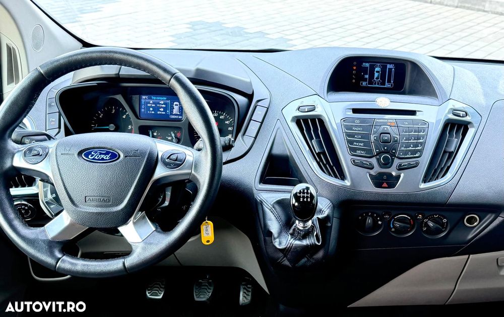 Ford Tourneo Custom - 7