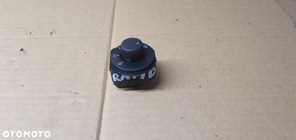 Przełącznik regulacji lusterek Skoda Rapid 5JB959565 - 2