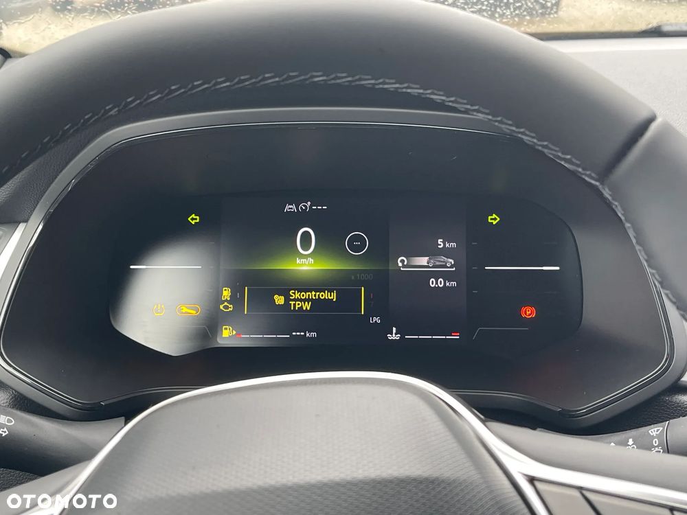 Renault Captur - 17