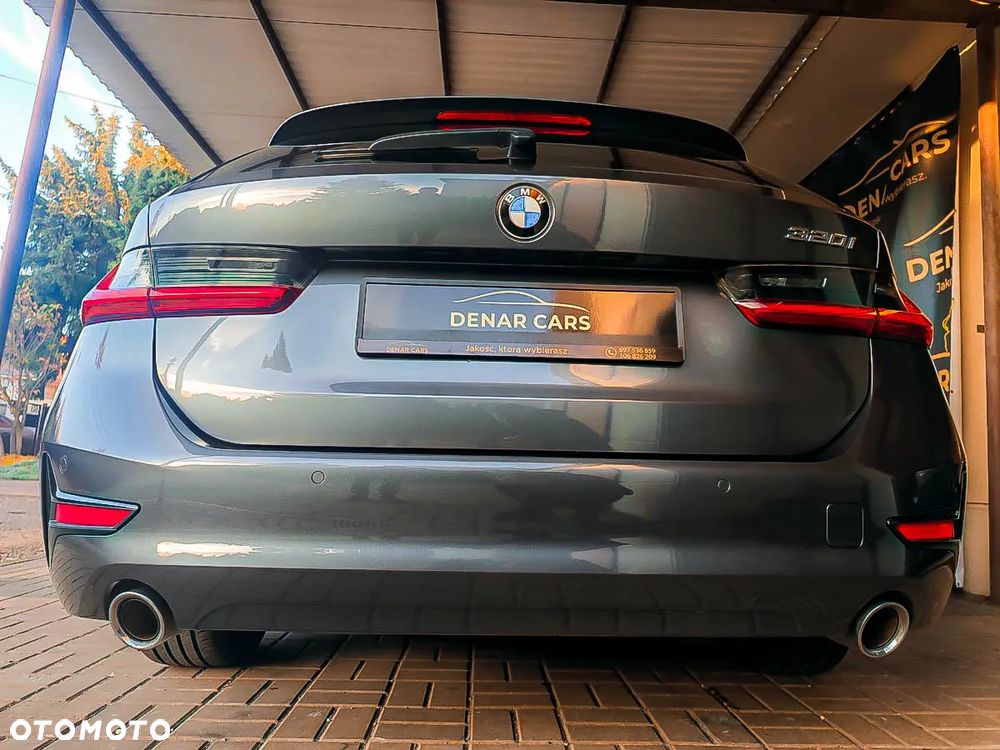 BMW Seria 3 320i Luxury Line Purity - 38