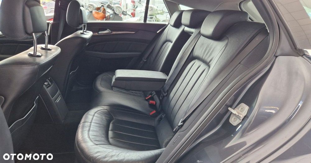 Mercedes-Benz CLS - 12