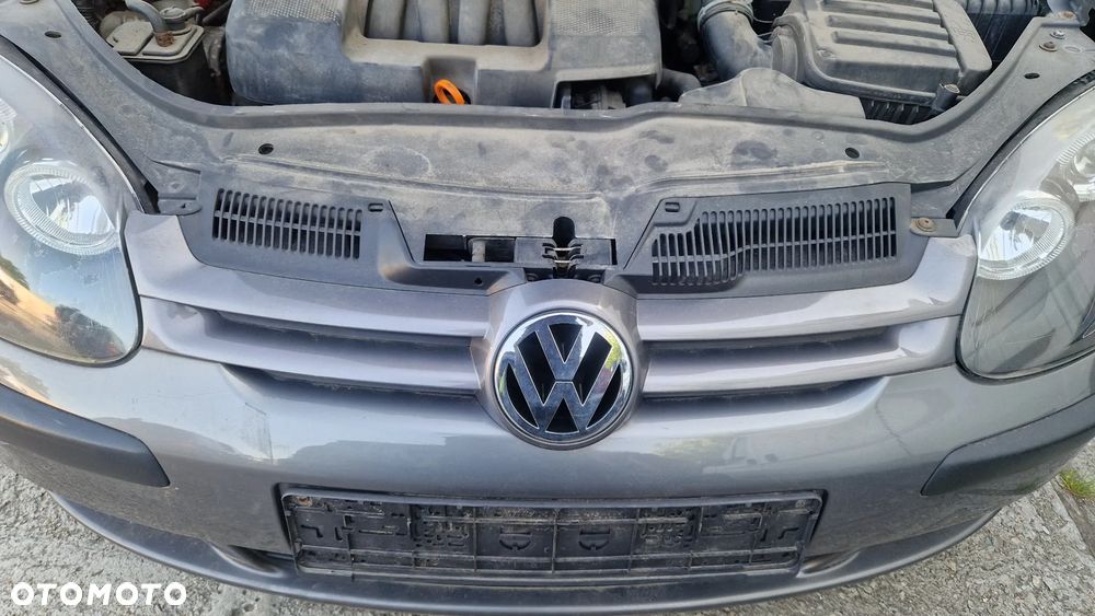 VOLKSWAGEN GOLF V ATRAPA CHŁODNICY LA7T