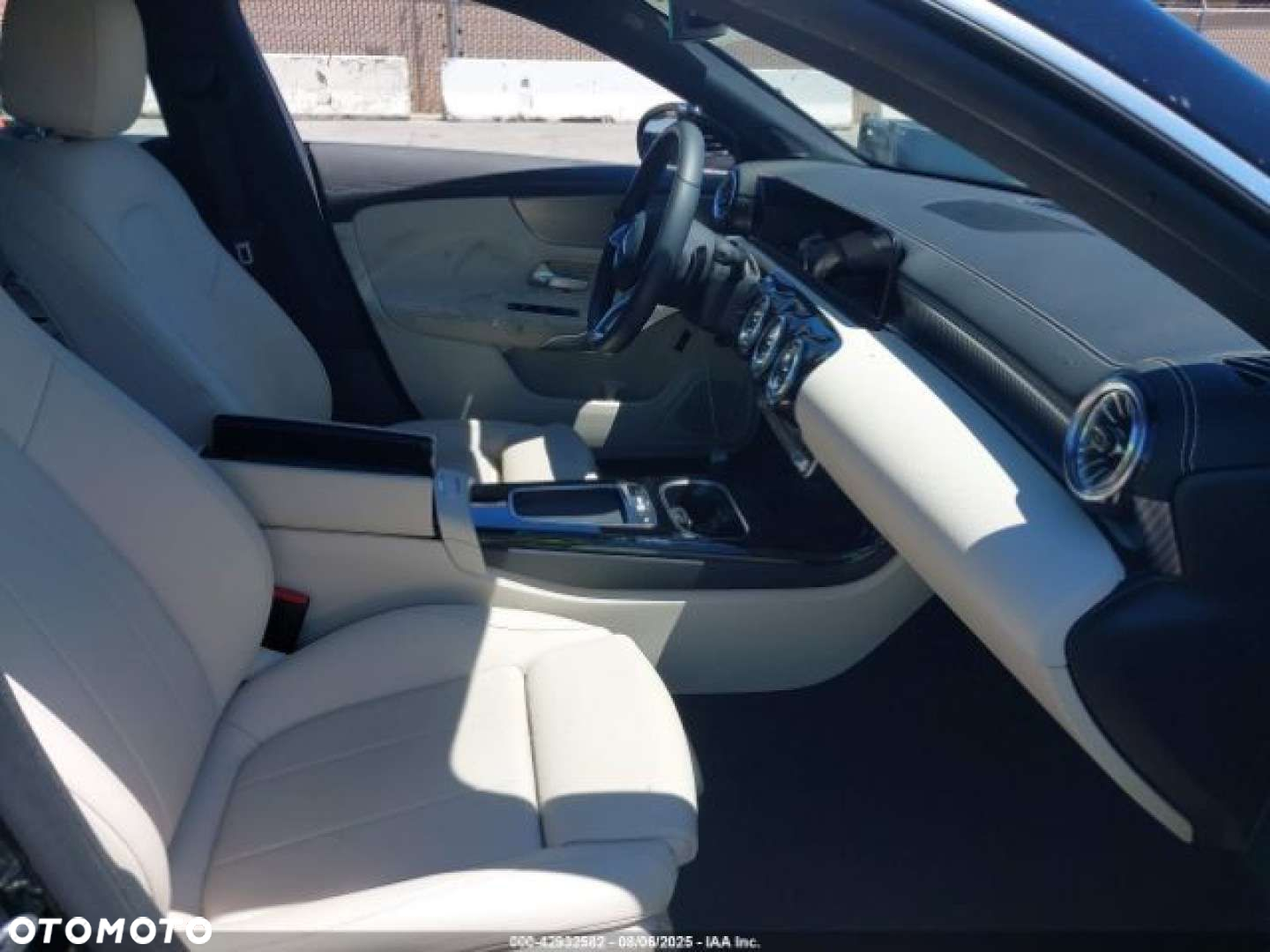 Mercedes-Benz CLA - 10