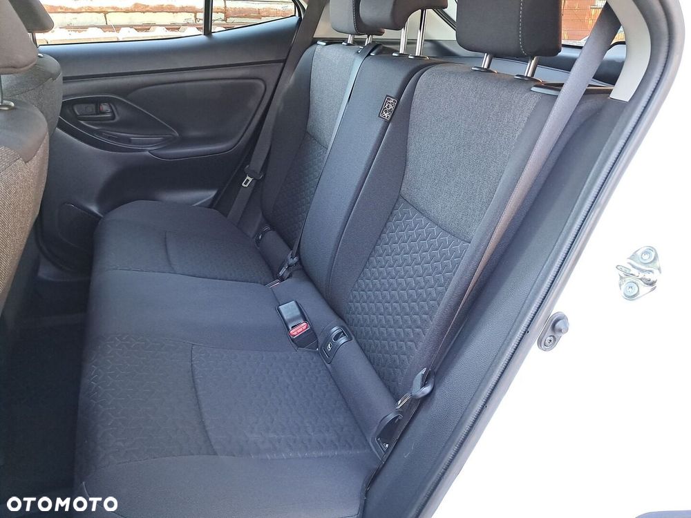 Toyota Yaris Cross Hybrid 1.5 Comfort 4x4 - 23