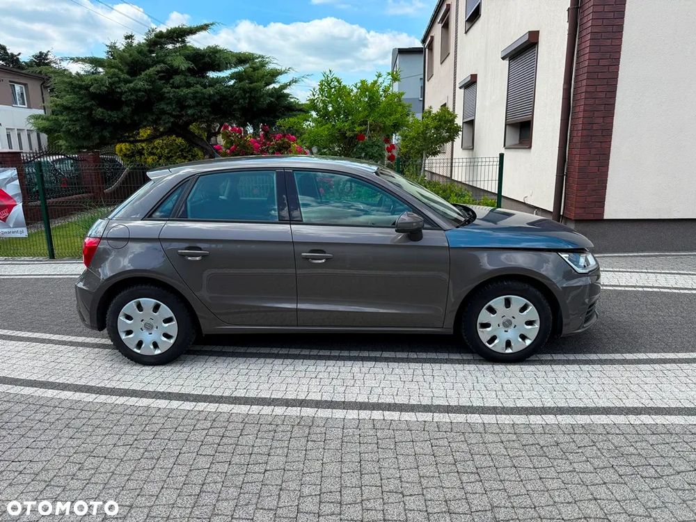 Audi A1 Sportback 1.0 TFSI ultra S tronic - 10