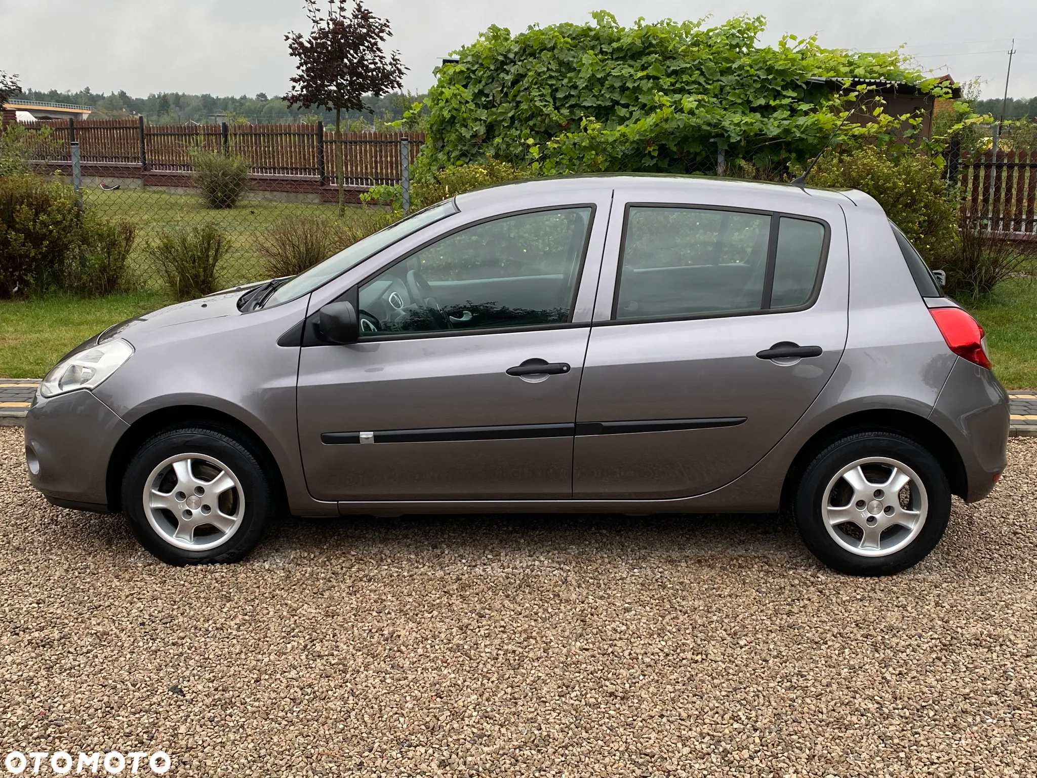 Renault Clio 1.2 16V 75 Dynamique - 3