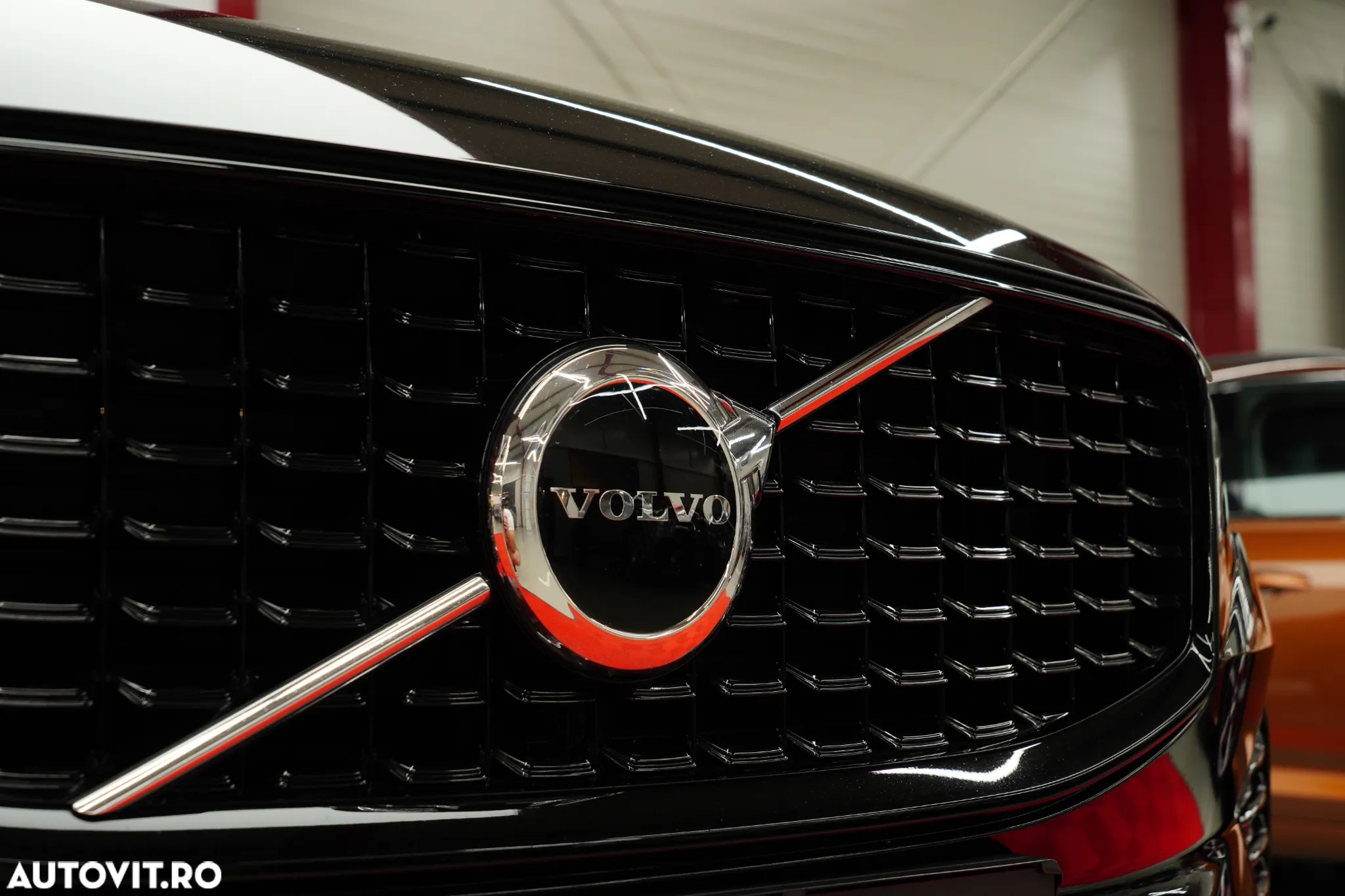 Volvo XC 60 B4 D Plus Dark - 23