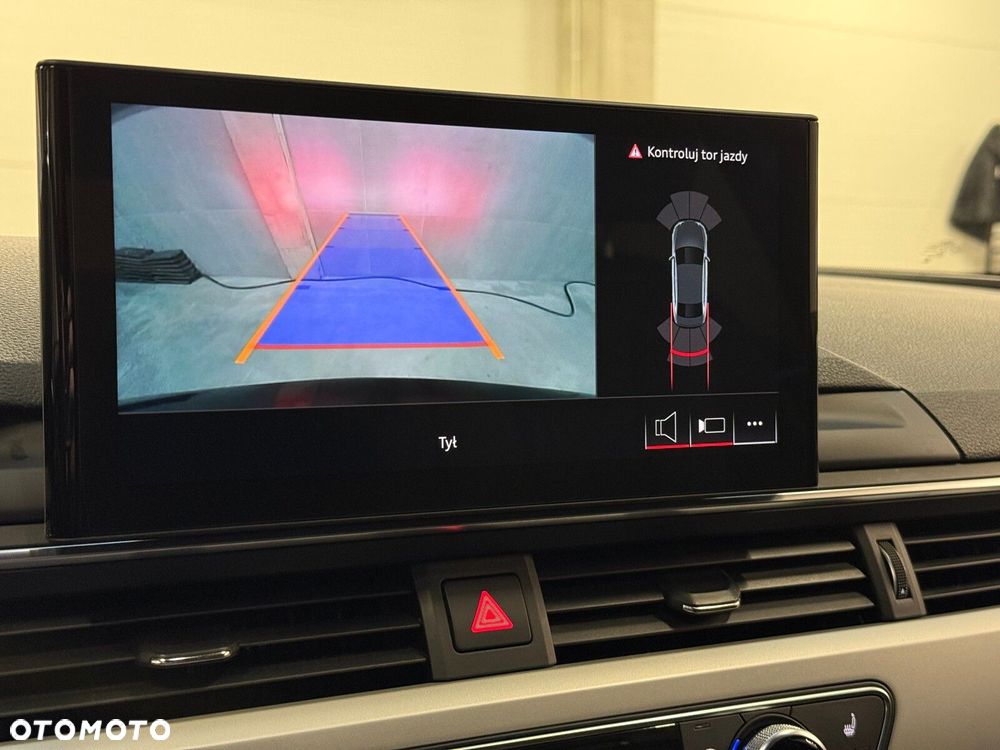 Audi A4 Limousine - 35