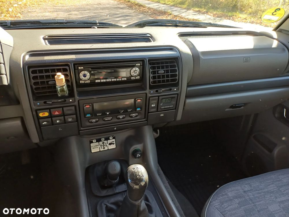 Land Rover Discovery - 11