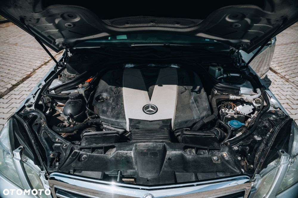Mercedes-Benz Klasa E 350 BlueTec - 32