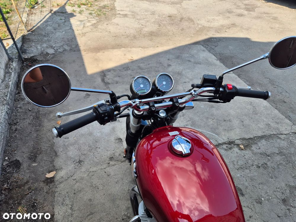 Royal Enfield Continental - 12