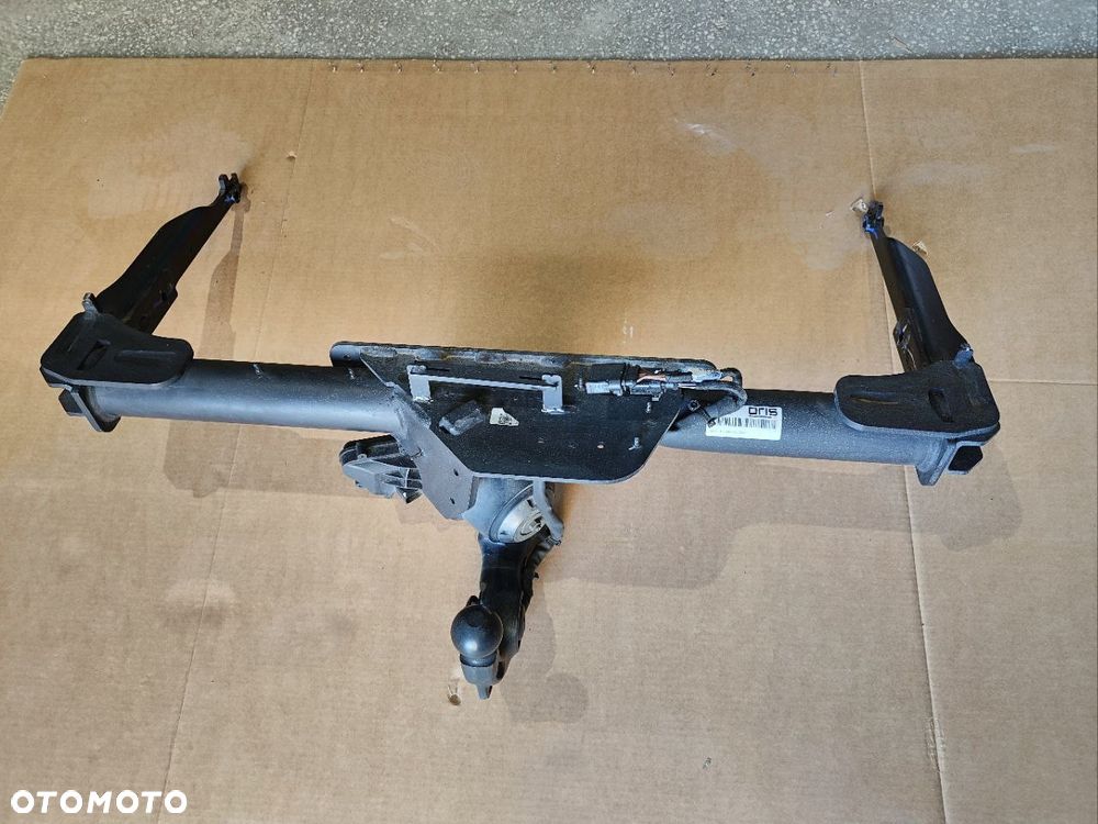 Hak holowniczy 80A800495G Audi Q5 - 1