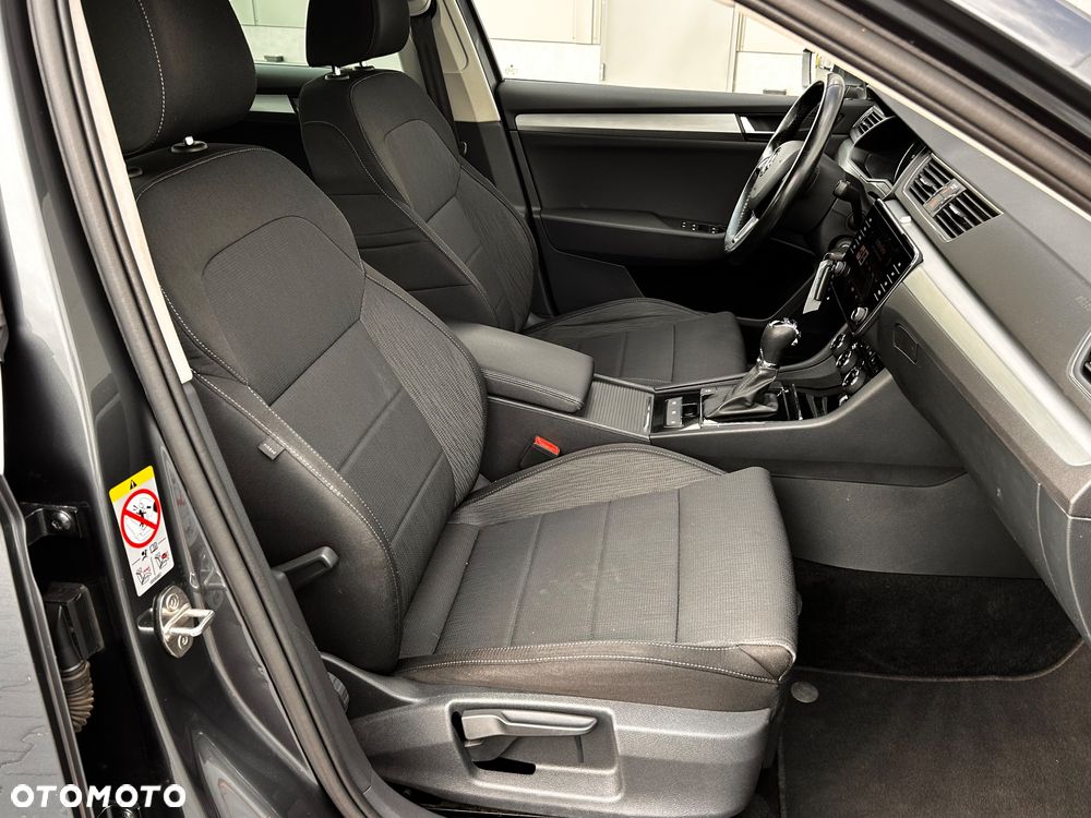 Skoda Superb 2.0 TDI DSG Premium Edition - 28
