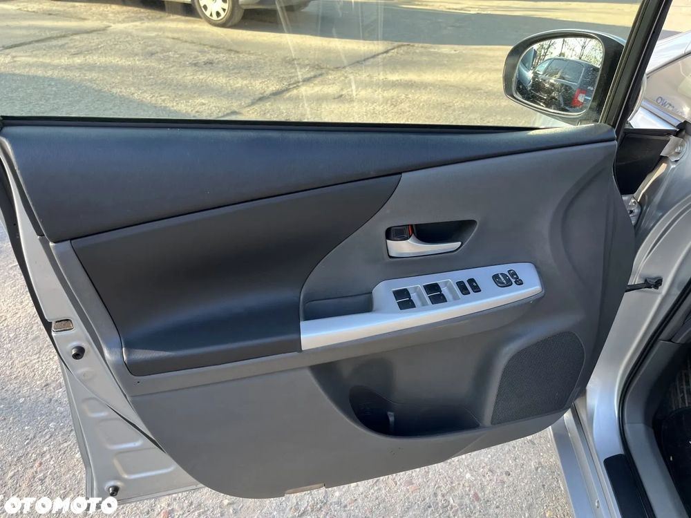 Toyota Prius+ 1.8 HSD Premium - 8