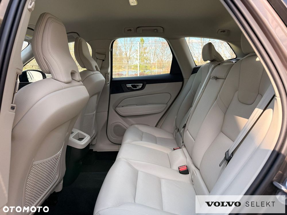 Volvo XC 60 - 21