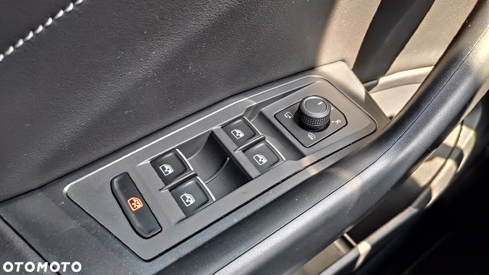 Volkswagen T-Roc - 31