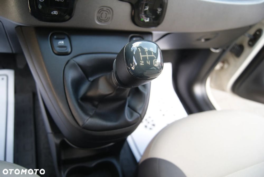 Fiat Panda 1.2 Lounge EU6 - 29