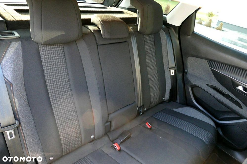 Peugeot 3008 1.2 PureTech Allure Pack S&S - 24