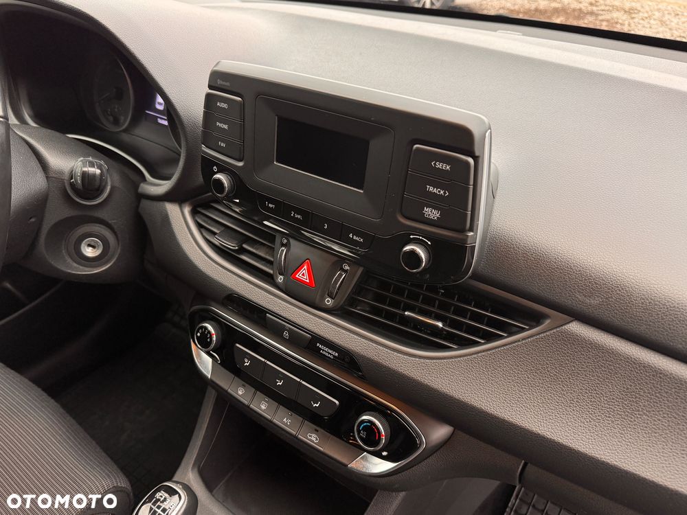 Hyundai i30 1.6 D Comfort - 18