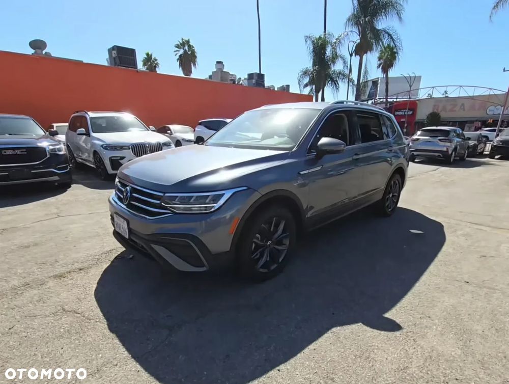 Volkswagen Tiguan - 2