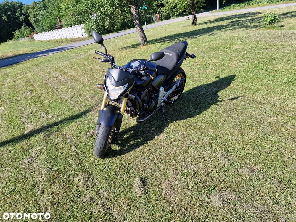 Honda CB - 1