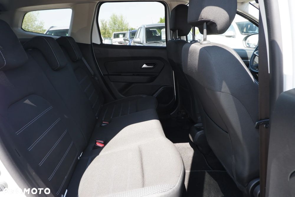 Dacia Duster 1.6 SCe Prestige - 12